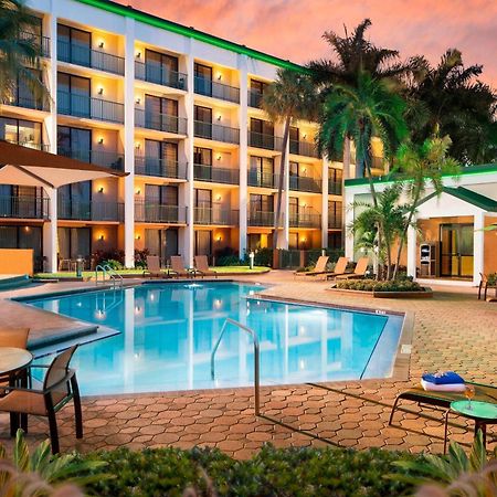 Courtyard By Marriott Fort Lauderdale East / Lauderdale-By-The-Sea מראה חיצוני תמונה