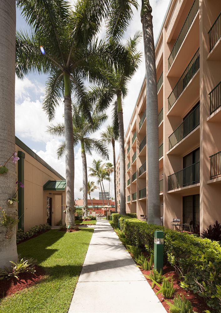 Courtyard By Marriott Fort Lauderdale East / Lauderdale-By-The-Sea מראה חיצוני תמונה