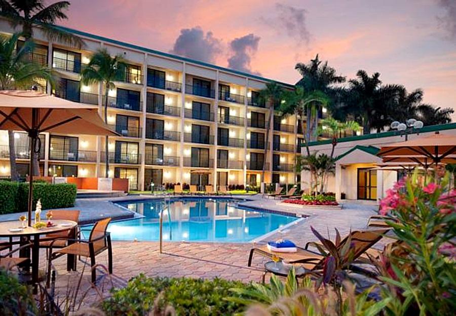 Courtyard By Marriott Fort Lauderdale East / Lauderdale-By-The-Sea מראה חיצוני תמונה