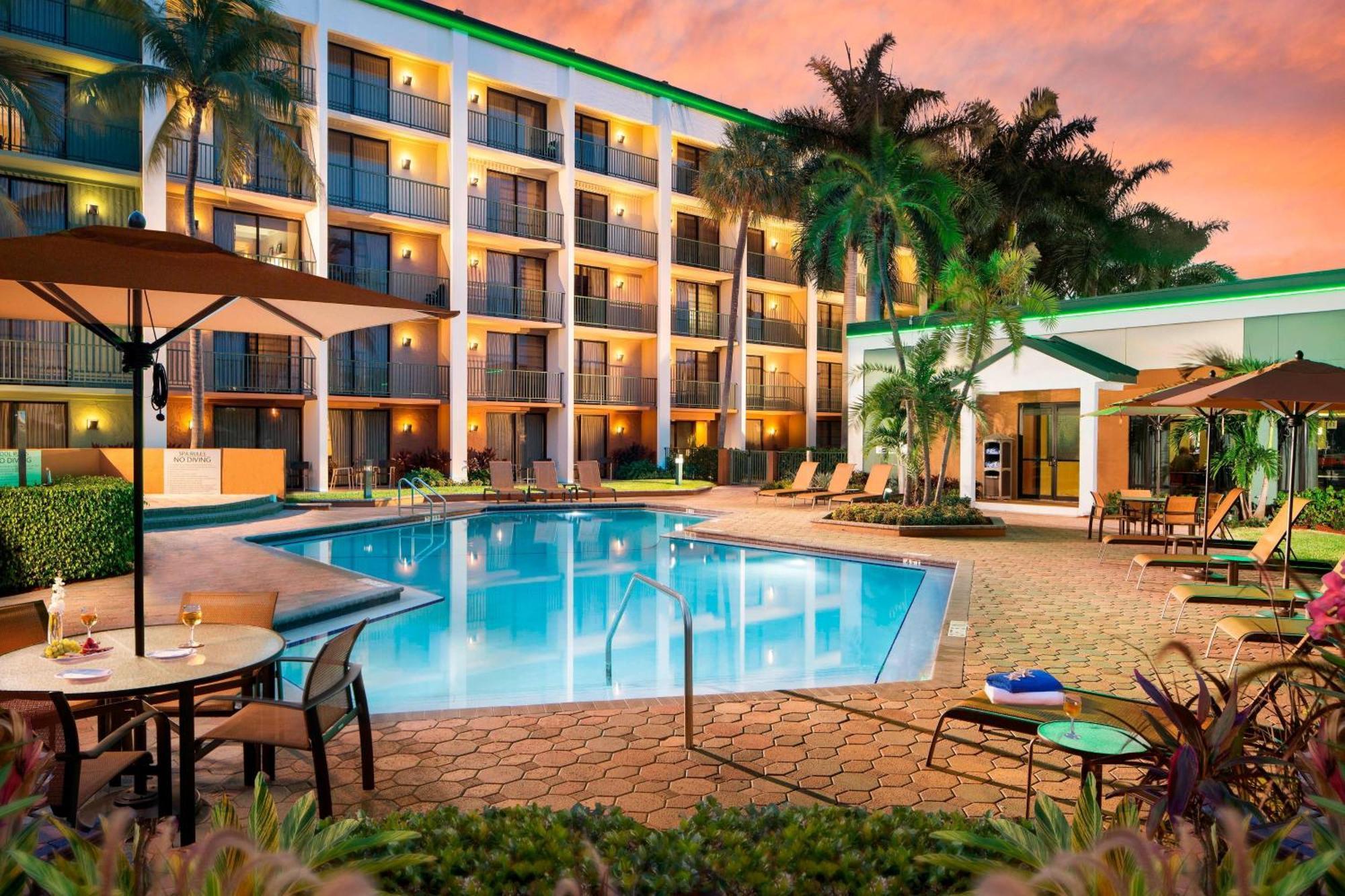 Courtyard By Marriott Fort Lauderdale East / Lauderdale-By-The-Sea מראה חיצוני תמונה