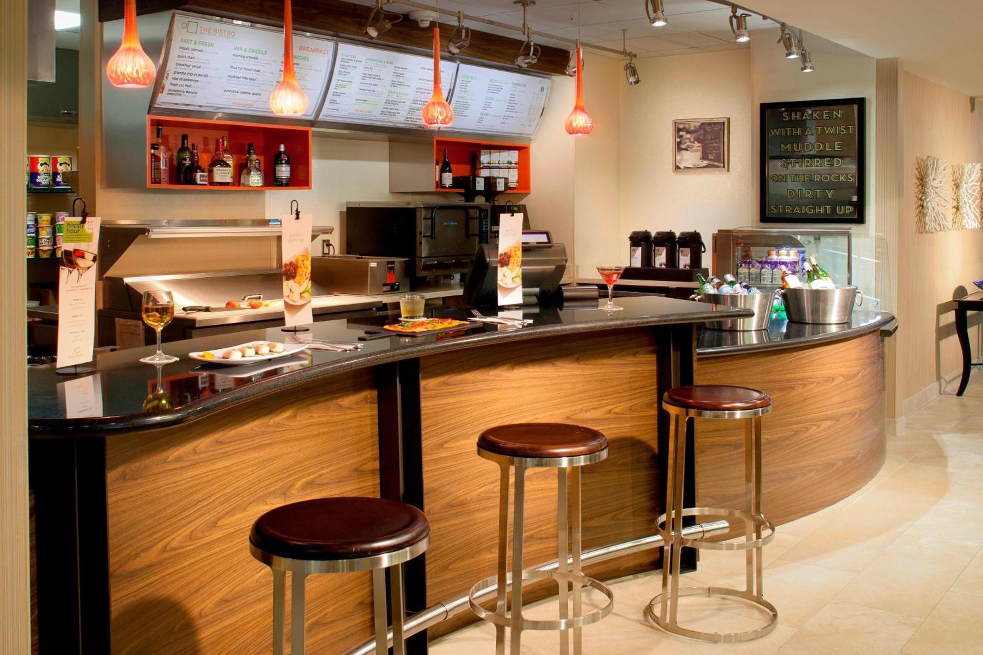 Courtyard By Marriott Fort Lauderdale East / Lauderdale-By-The-Sea מראה חיצוני תמונה
