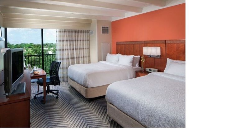 Courtyard By Marriott Fort Lauderdale East / Lauderdale-By-The-Sea מראה חיצוני תמונה