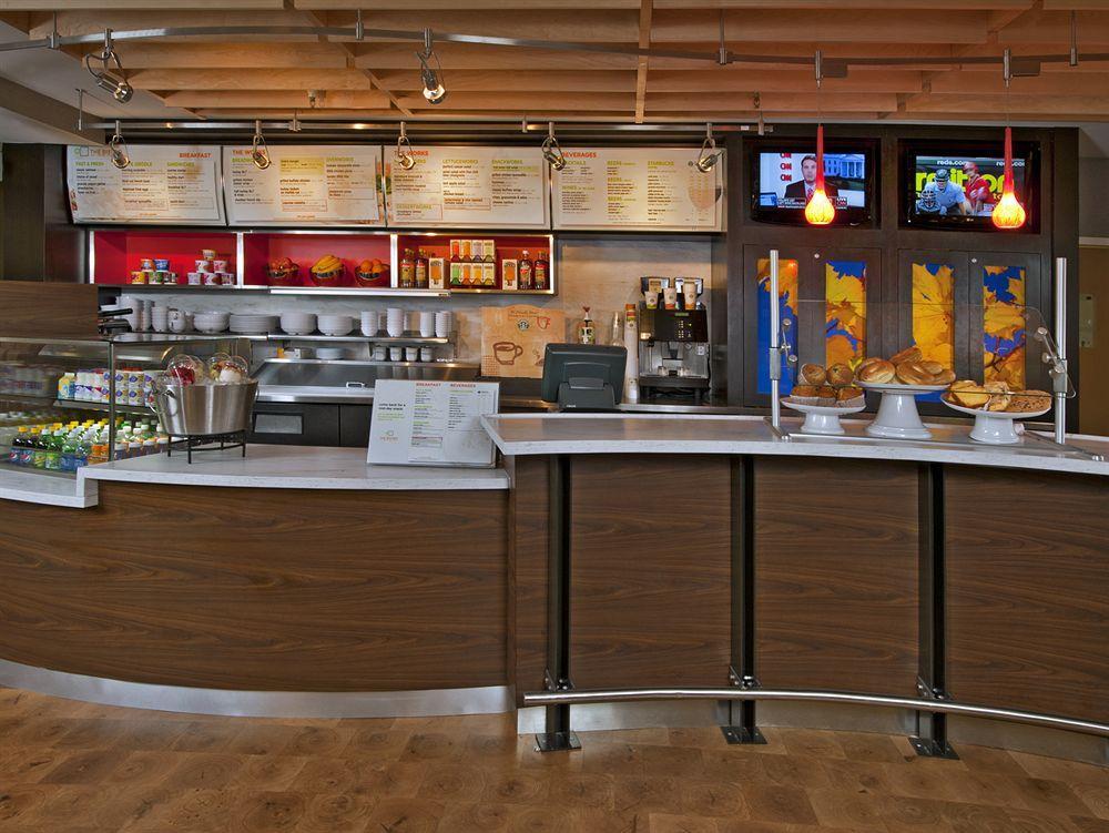 Courtyard By Marriott Fort Lauderdale East / Lauderdale-By-The-Sea מראה חיצוני תמונה