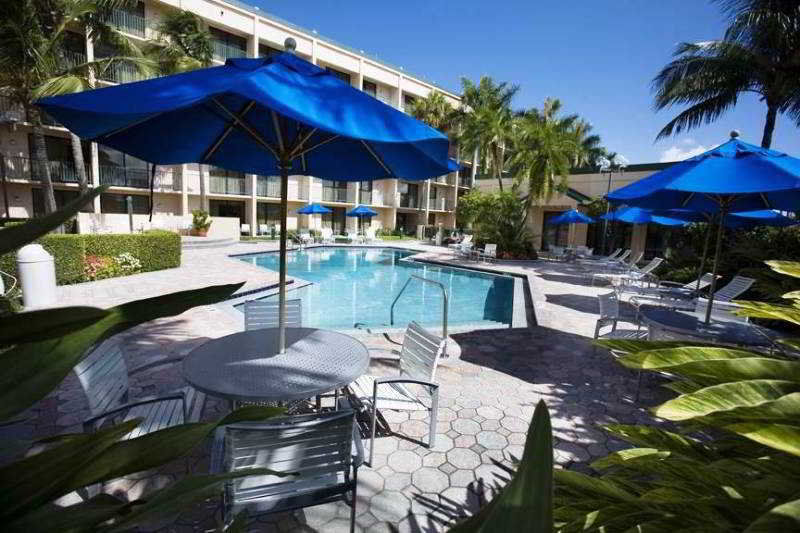 Courtyard By Marriott Fort Lauderdale East / Lauderdale-By-The-Sea מראה חיצוני תמונה