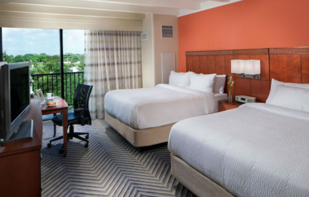 Courtyard By Marriott Fort Lauderdale East / Lauderdale-By-The-Sea מראה חיצוני תמונה